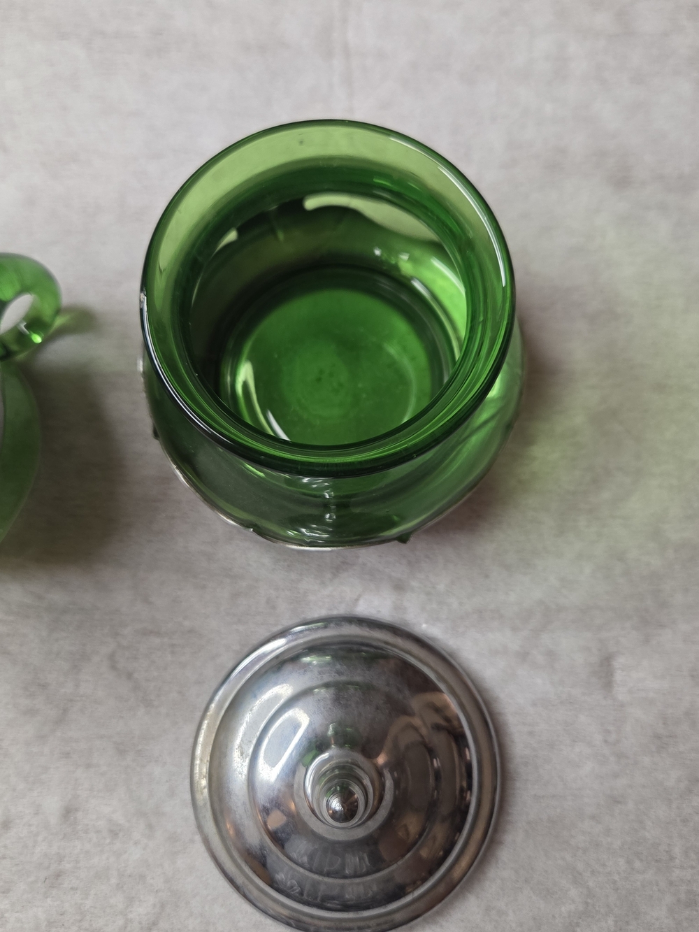 Farber Brothers "Krome Kraft" Creamer and Sugar Bowl set W/ Lid L-Green Glass - Picture 4 of 6
